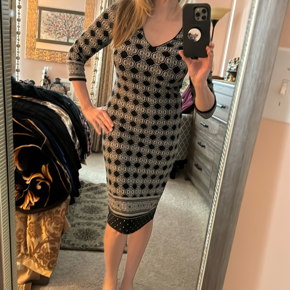 White House Black Market Dress Size Small, black and white stretch material